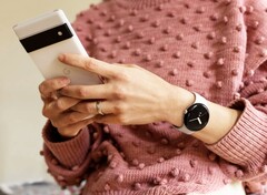 Die Google Pixel Watch muss offenbar jeden Tag aufgeladen werden, genau wie die Apple Watch. (Bild: Google)