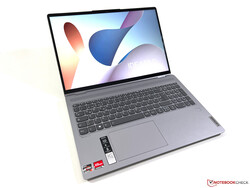 Im Test: Lenovo IdeaPad Flex 5 16 G8. Testgerät zur Verfügung gestellt von: