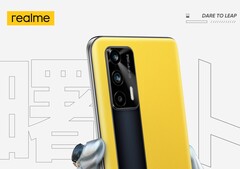 Das Realme GT, hier in der edlen gelb-schwarzen Special Edition, die mit dem