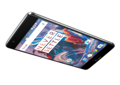 Trotz 6 GB RAM leidet das OnePlus 3 offenbar an zu aggressivem Speichermanagement.