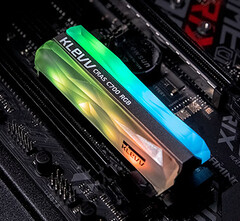 CRAS C700: Neue M.2-SSD mit extravaganter RGB-Beleuchtung vorgestellt