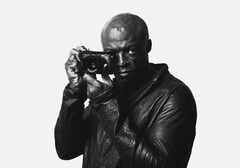 Die Leica Q2 "Dawn" ist weltweit auf nur 500 Stück limitiert, das Design soll sich von Kamera zu Kamera unterscheiden. (Bild: Leica Camera)