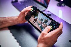 Microsofts erster Xbox Gaming-Handheld soll noch dieses Jahr starten, und mit Steam-Spielen kompatibel sein. (Bildquelle: Notebookcheck)