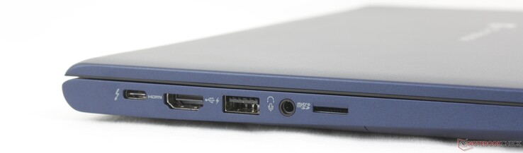 Links: USB-C Thunderbolt 4 mit DisplayPort + Power Delivery, HDMI 2.1, USB-A 3.2 Gen. 1, 3,5-mm-Kopfhörer, MicroSD-Leser