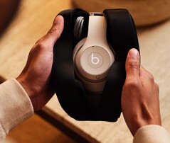 Die Beats Studio Pro werden mit einer Transporttasche geliefert. (Bild: Beats by Dre)