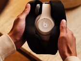 Die Beats Studio Pro werden mit einer Transporttasche geliefert. (Bild: Beats by Dre)