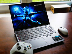 Medion Erazer Beast 16 X1 (Bild: Florian Glaser)