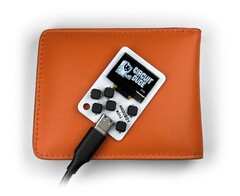 Der Arduboy Mini präsentiert sich als winziger Gaming-Handheld für Bastler. (Bild: Kevin Bates)