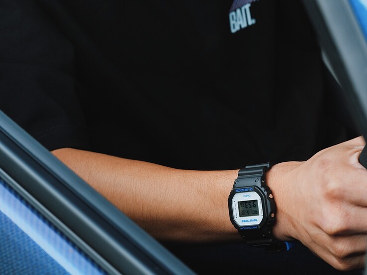 Die DW5600TT25-1 bewahrt die kompakten Maße und die Alltagstauglichkeit der legendären quadratischen G-Shock