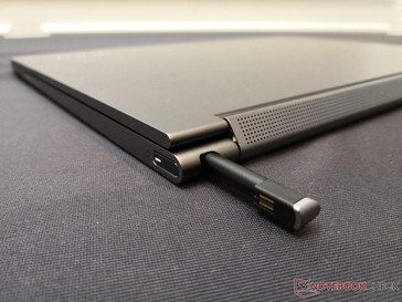 Wiederaufladbarer Digitizer an der hinteren Kante