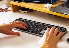 Die Logitech MX Keys ist eine kabellose Full-Size-Tastatur für Windows, Mac und viele andere Betriebssysteme (Bild: Logitech)