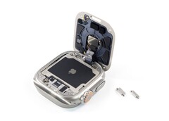Die Apple Watch Ultra setzt auf praktisch denselben Prozessor wie die zwei Jahre ältere Apple Watch Series 6. (Bild: iFixit)