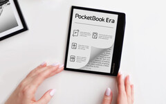 Der PocketBook Era E-Reader packt ein E Ink Carta 1200 Display in ein wasserfestes Gehäuse. (Bild: PocketBook)