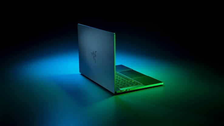 Das Razer Blade Stealth wird per USB Type C geladen (Bild: Razer)