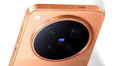 Das Vivo X500 Pro Max zeigt sich erstmals in offiziellen Pressebildern, ein Creator liefert eindrucksvolle Videoaufnahmen.