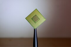 Die globale Chip-Knappheit könnte noch für viele Monate ein Problem bleiben. (Bild: Brian Kostiuk)