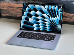 Apple MacBook Air 15 M5 Test - Extrem leistungsstark, lüfterlos und ohne Konkurrenz