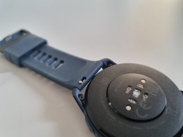 Das Armband ist wechselbar, es kommt ein Standardmaß zum Einsatz