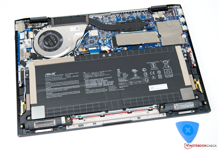 Das Asus ZenBook Flip 13 UX363 ohne Bodenplatte