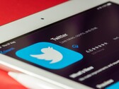 Laut Musk droht Apple damit, die Twitter-App nicht mehr im Online-Store zu vertreiben (Bild: Souvik Banerjee/Unsplash)