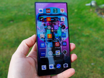 RedMagic 9 Pro im Freien (Foto: Daniel Schmidt)