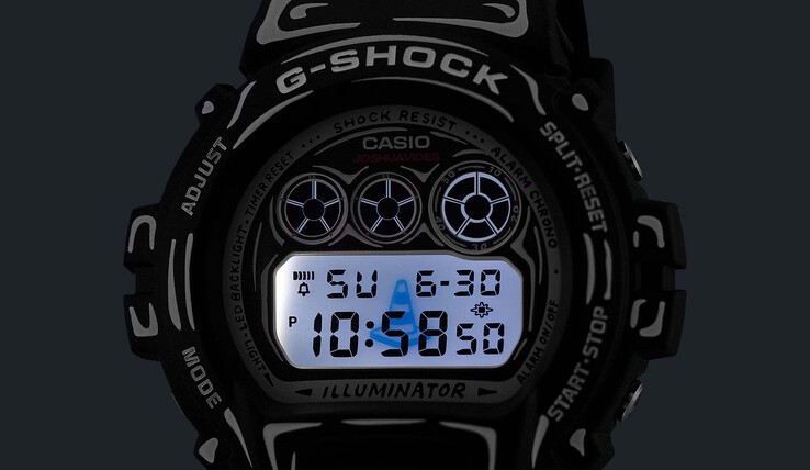 Der Pylon ist mit aktivierter Hintergrundbeleuchtung sichtbar