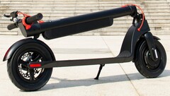 E-Scooter: Anstieg der Unfälle mit Personenschäden um 49 Prozent, Alkohol eine der häufigsten Unfallursachen.