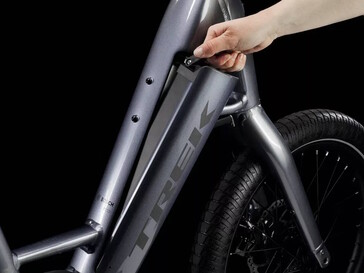 Der Akku lässt sich entnehmen (Bildquelle: Trek)