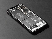 Das Apple iPhone soll ab 2025 deutlich fortschrittlichere Akkus erhalten. (Bild: Tyler Lastovich)