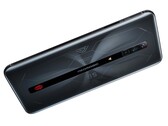 Test Nubia RedMagic 6S Pro - Gaming-Smartphone mit integriertem Lüfter und 165 Hz