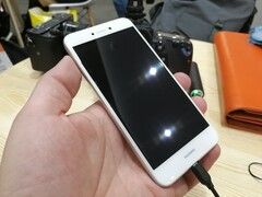 Das Huawei P9 Lite (2017) dürfte bei uns unter Huawei's Tochter Honor erscheinen.
