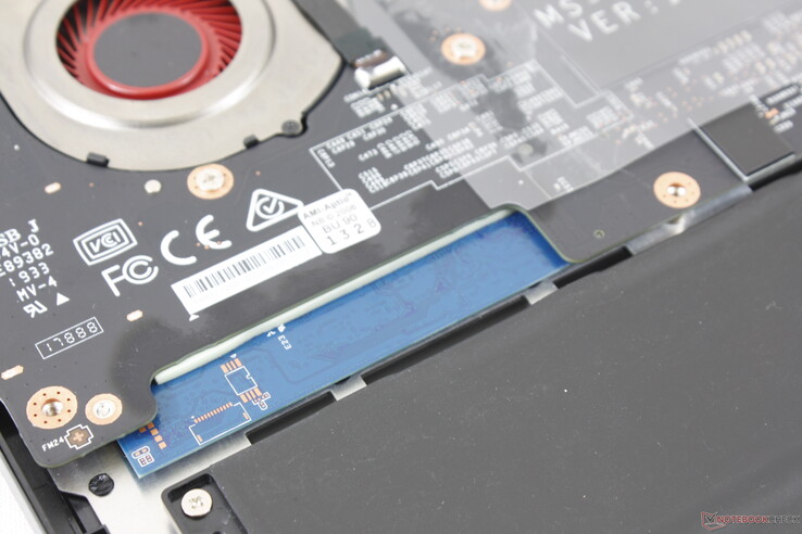 Das M.2-Laufwerk befindet sich unter dem Motherboard, was das Aufrüsten erschwert