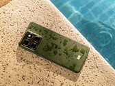Das Motorola Edge 70 ist eines der dünnsten Smartphones am Markt.