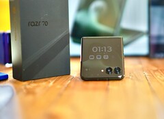 Das Motorola Razr 70 Plus spart an einigen Stellen und wirkt dennoch hochwertig.