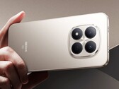 Das Redmi Note 15 Pro 5G wird in drei Farben angeboten, inklusive "Titanium".