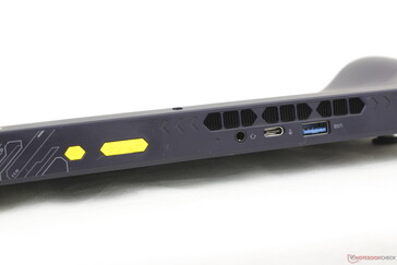 Oben: Einschalttaste, Lautstärketasten, 3,5-mm-Headset, USB-C 4, USB-A 3.0