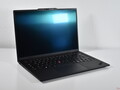 Großes Leistungsupgrade für superleichten sub-1kg Laptop: Lenovo wird Arrow Lake H im ThinkPad X1 Carbon Gen 13 anbieten (Bildquelle: Benjamin Herzig/Notebookcheck)