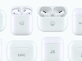 Die Ladehülle der AirPods Pro kann bei Bestellung jetzt noch vielseitiger graviert werden. (Bild: Apple)