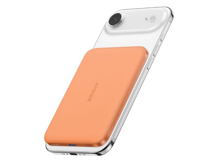 Die Anker Nano Power Bank (5K, MagGo, Slim) in der Farbe Cosmic Orange