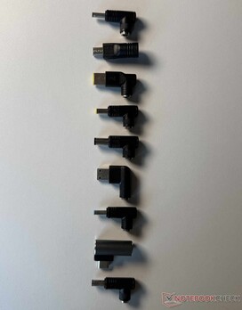 Beiliegende DC-Adapter