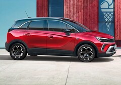 Der hier abgebildete aktuelle Crossland wird optisch komplett überarbeitet und auch als vollelektrisches Modell erhältlich sein (Bild: Opel)