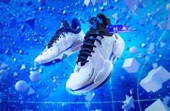 Mit den Nike PG 5 gibt es endlich offizielle Sneaker zur Sony PlayStation 5. (Bild: Sony / Nike)