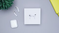 Die AirPods sind nach wie vor Kassenschlager. (Bild: Daniel Romero, Unsplash)