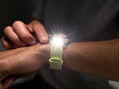 Die Venu 4 kommt auch mit einer Taschenlampe