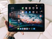 Das iPad könnte bald ein erhebliches Display-Upgrade erhalten. (Bild: Roberto Nickson, Unsplash)