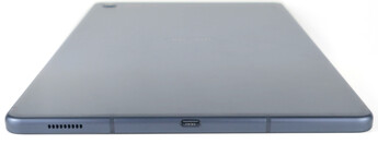 untere Gehäuseseite (Lautsprecher, USB-Port)