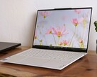 Core Ultra 7, 32 GB RAM, 1-TB-SSD, 2.8k-OLED: Lenovo Yoga Slim 7 Ultra 14IPH11. (Bild: Allen Ngo)