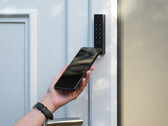 Mit dem Nuki Keypad 2 NFC entsperrt das Smart Home per NFC.
