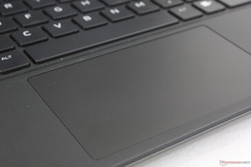 Das Clickpad-Feedback ist fester und lauter als bei den meisten anderen Gaming-Laptops, aber die Oberfläche ist recht klein