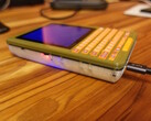 NEOklacker: Tablet mit Tastatur und Touchscreen